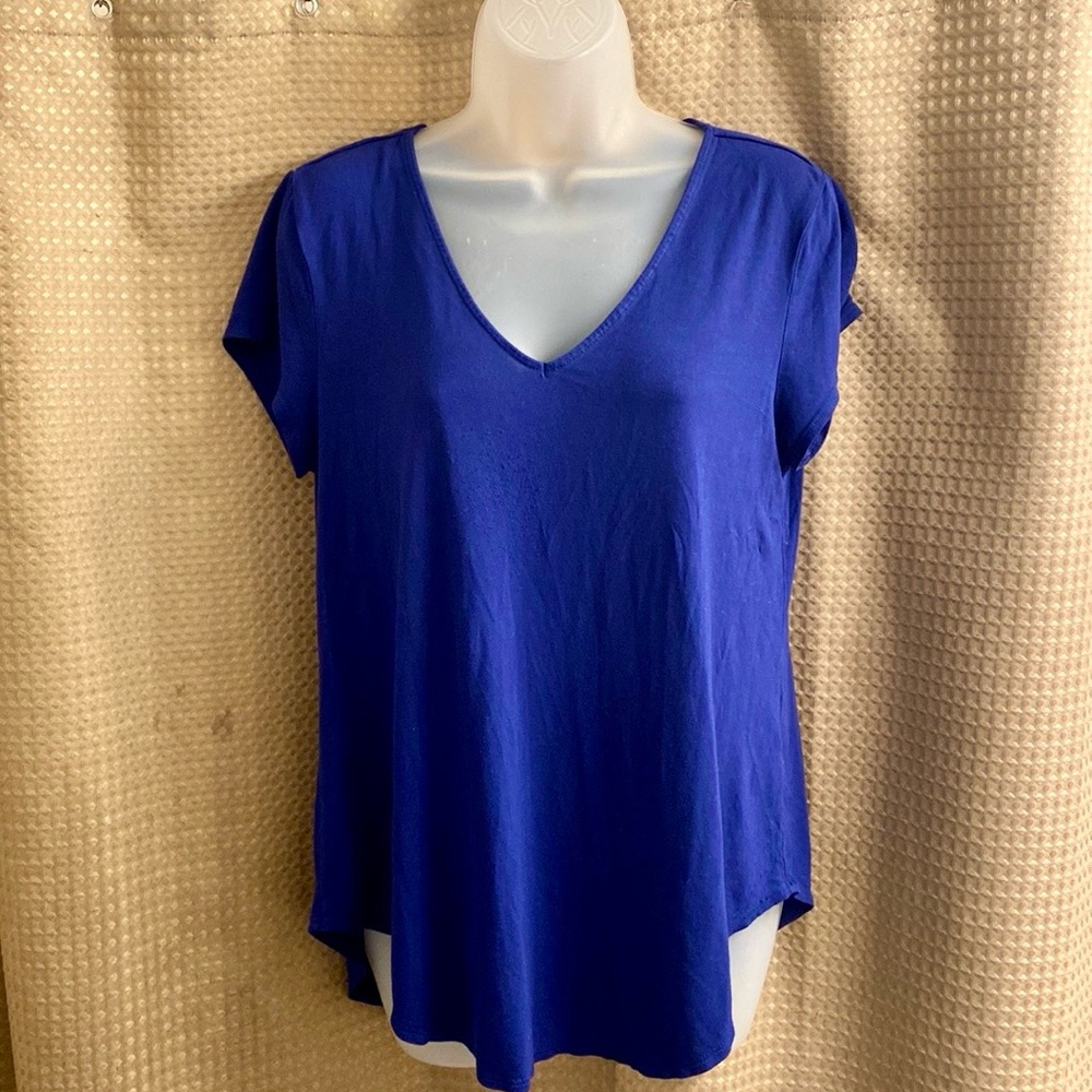 FINAL SALE
Alfani Short Sleeved Cobalt Blue Vneck Short Sleeved Top